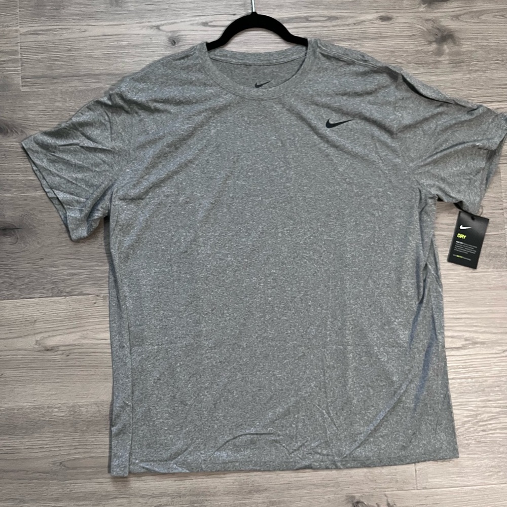 Nike Men's Heather Gray Short Sleeve Tee